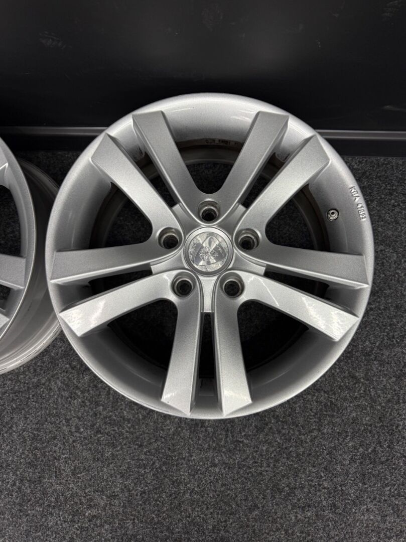 Alu Alutec 5x120 16” - 2