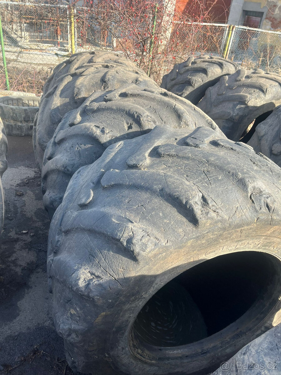 použité lesnické pneu 710/45 R26,5 - 2