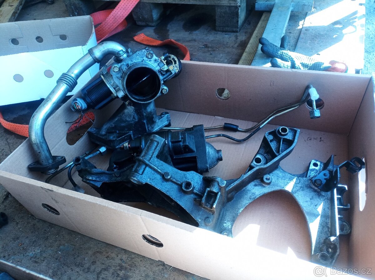 2x motor 2.5 DCI g9u - 2