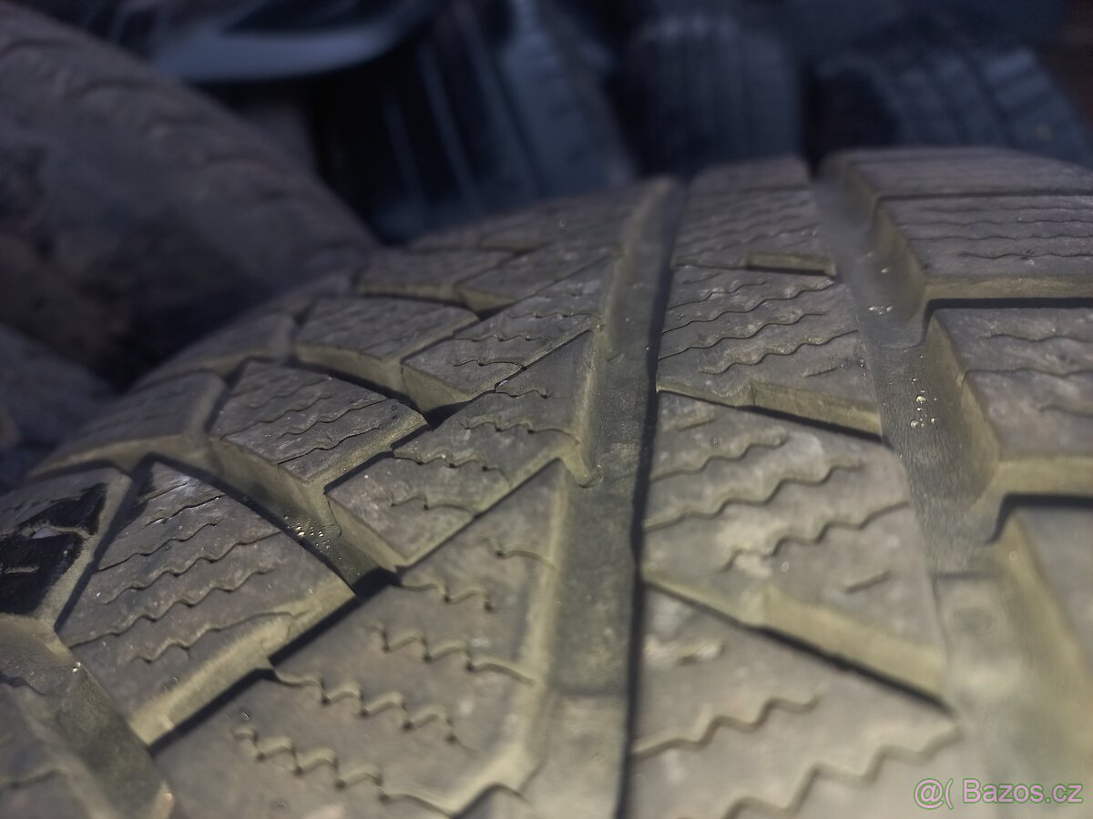 215/65 R17 H Continental Winter Contact TS850P - 2