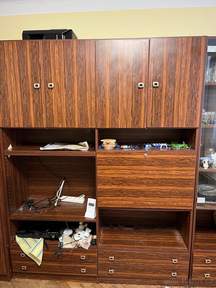 Stará obývací stěna - 2