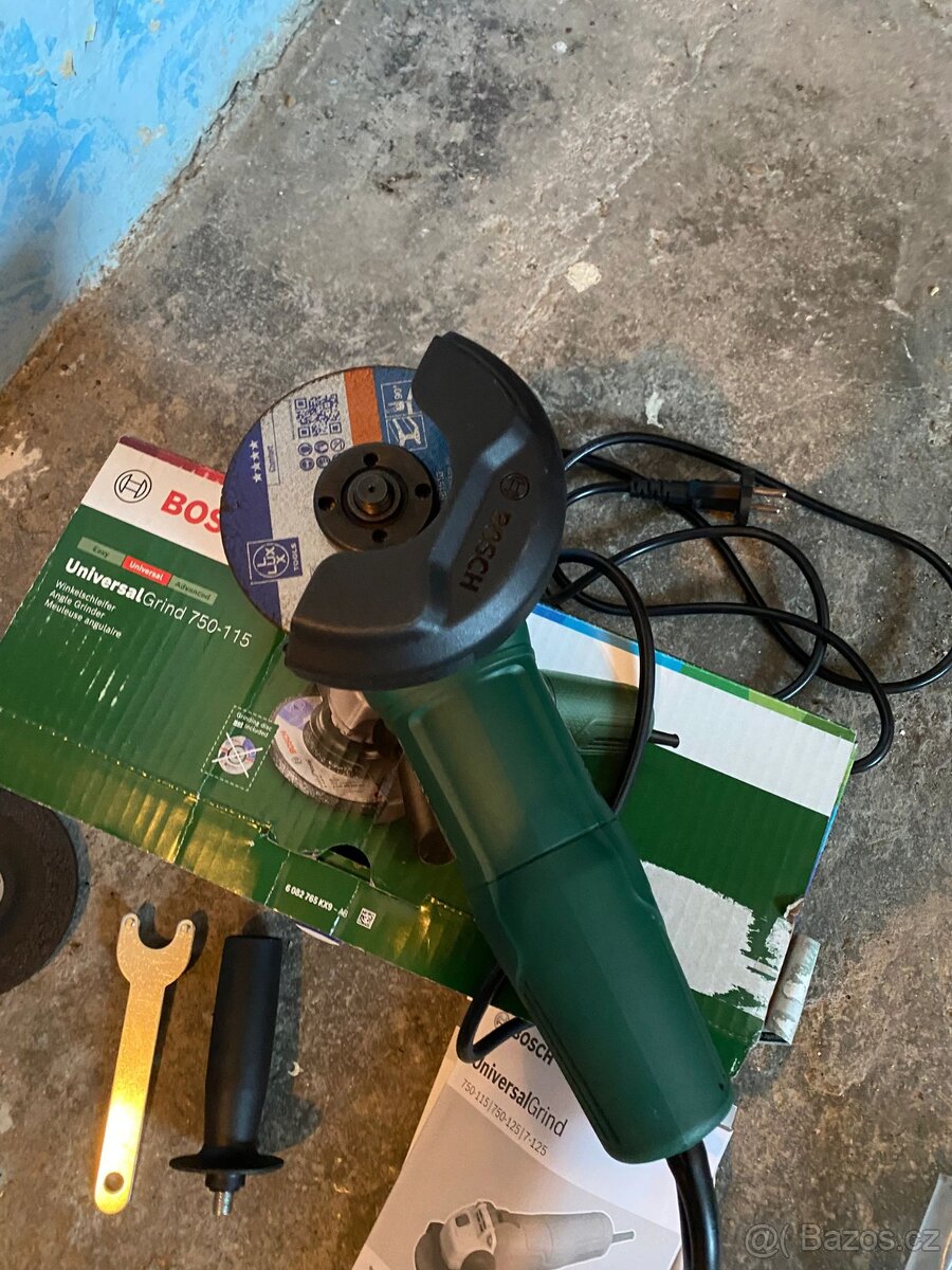 Bosch UniversalGrind 750-115 - 2