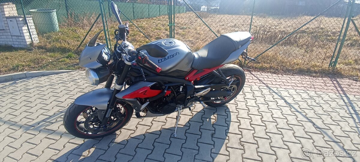 Street triple R 675 - 2