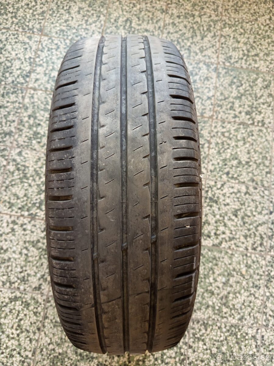 Letni pneu 215/65/16c - 2