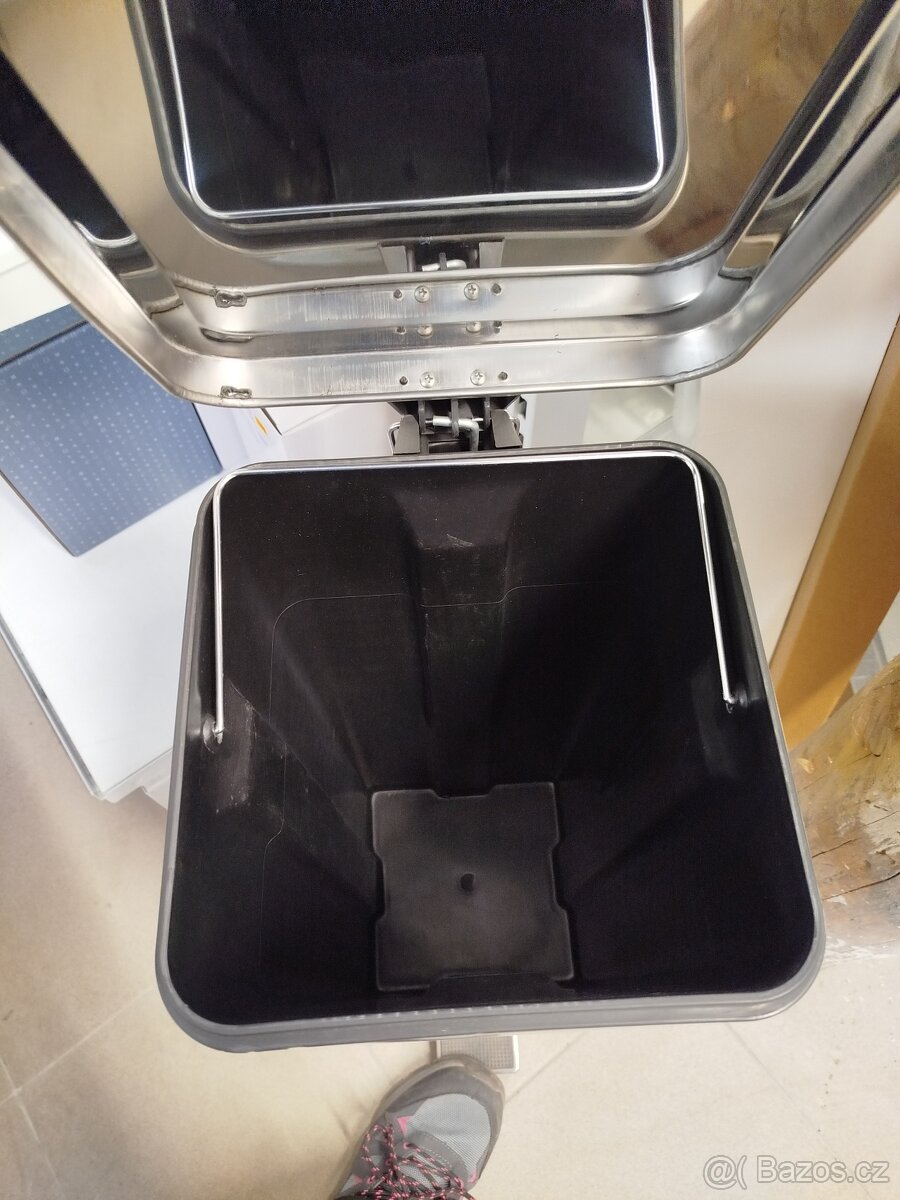 Odpadkový koš chrom hranatý - 2