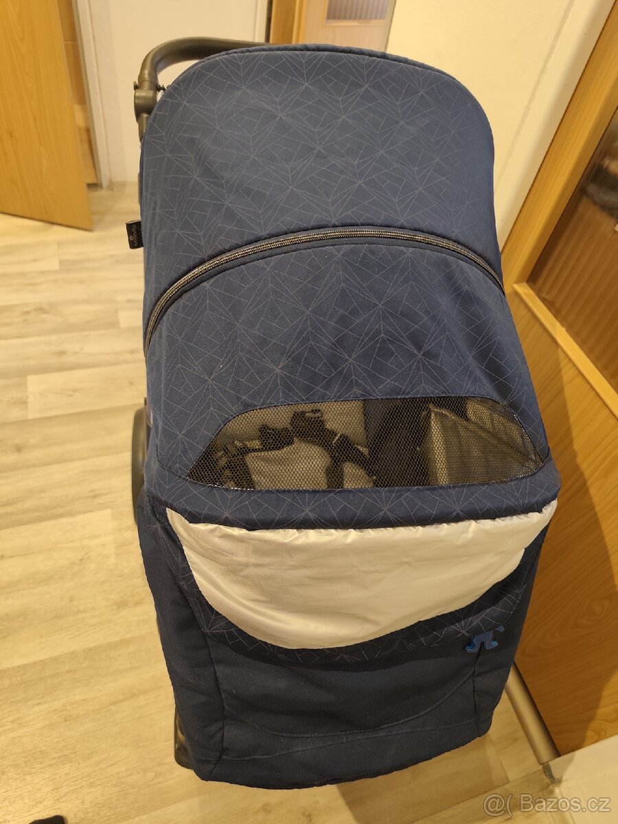 Modrý kočárek Baby design - 2