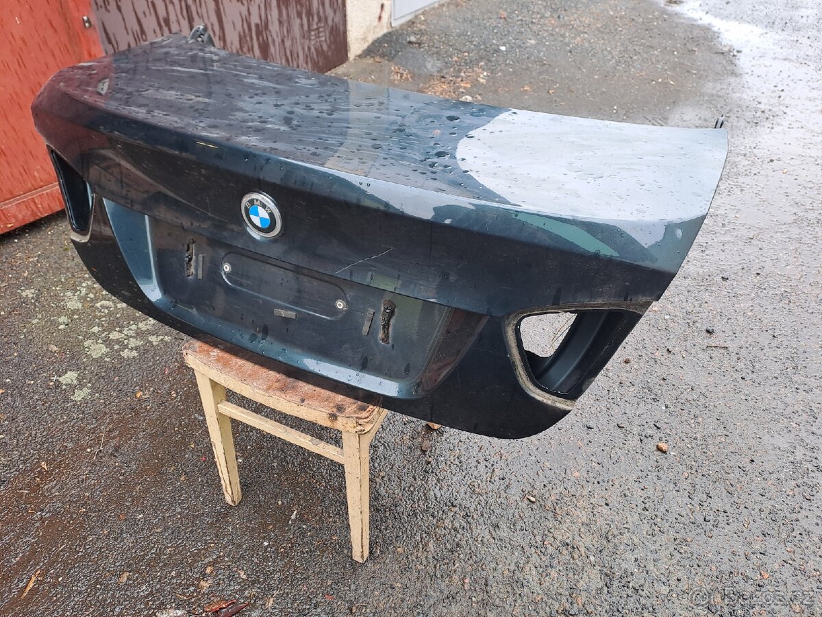 BMW e90 dveře kufru - 2