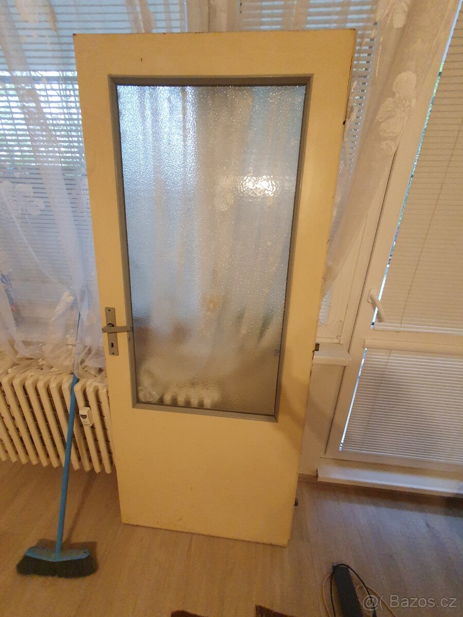 Dveře z paneláku - 2