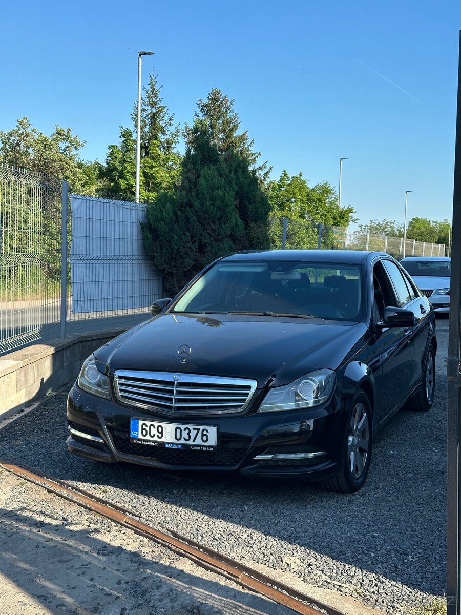 Mercedes-Benz c220 - 2