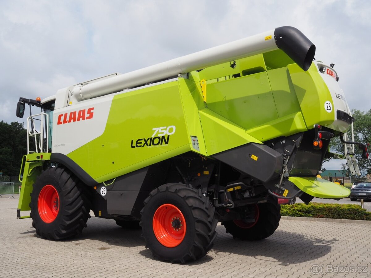CLAAS Lexion 750 + V750 - 2