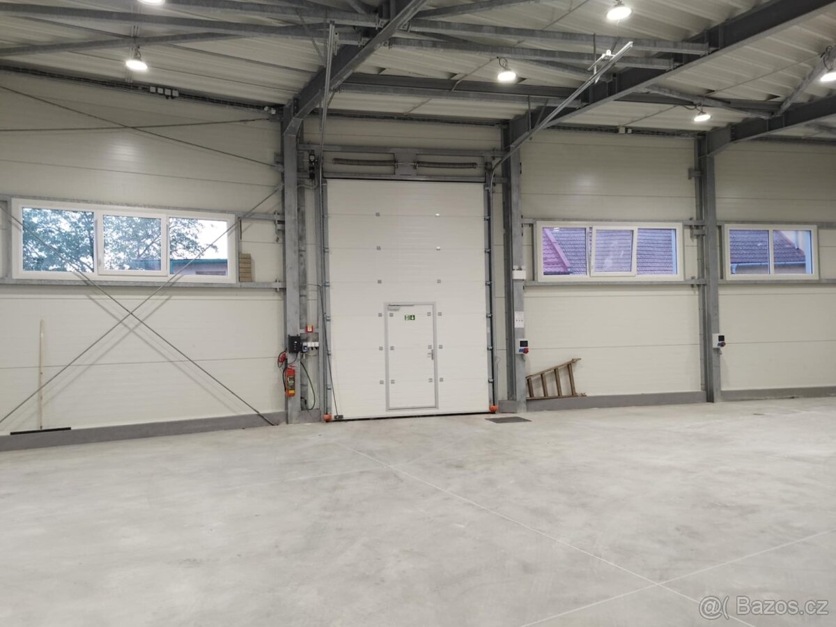 SKLADOVACÍ PROSTORY HALA 320m2 - 2