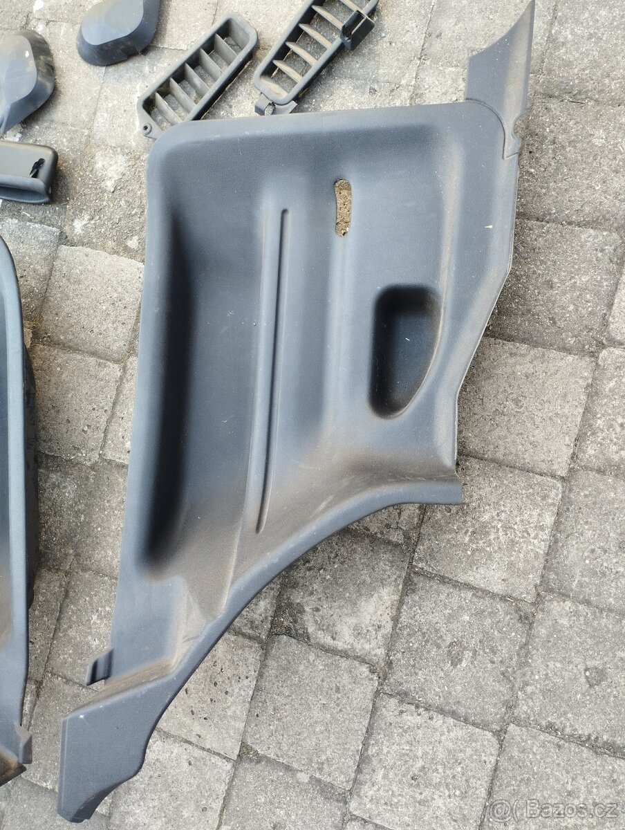 Peugeot 106 plastové díly interiéru - 2