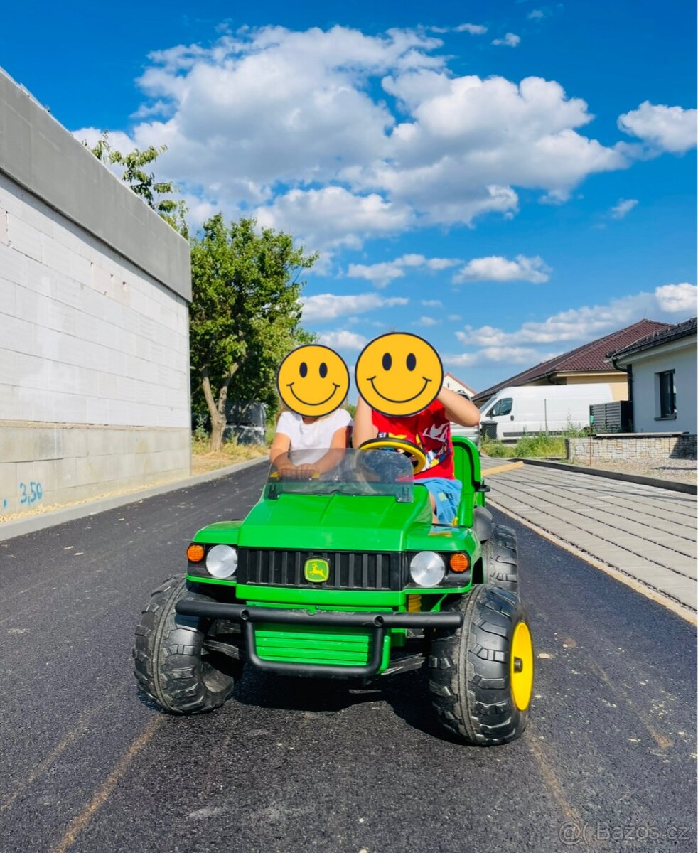 John Deere Gator - 2