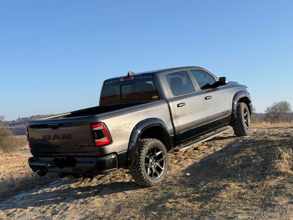 DODGE RAM 1500 5,7 HEMI 2022    GT       46 000 km