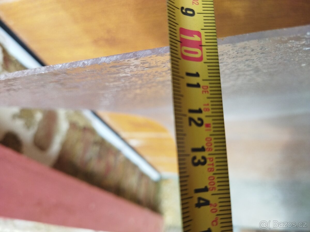 Strukturované polystyrolové plastové sklo - 2