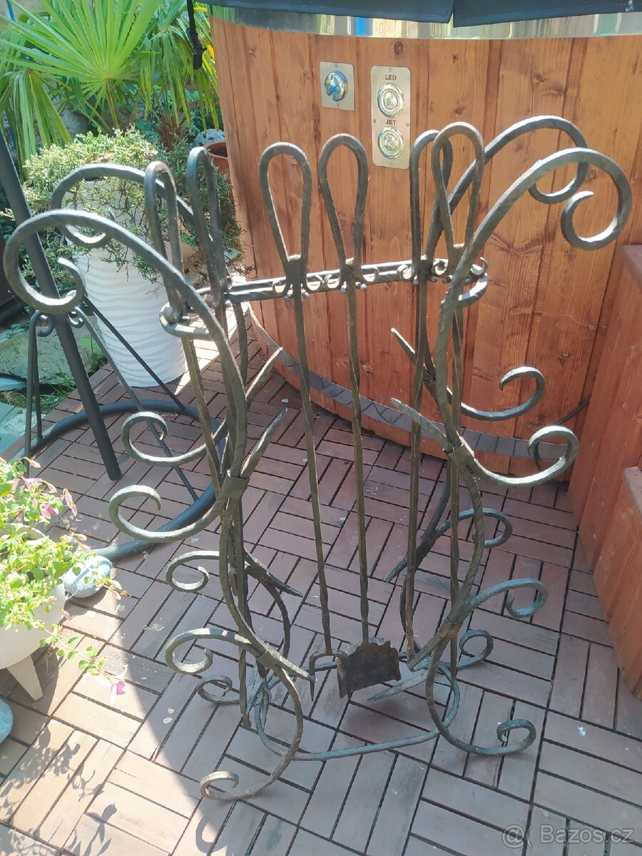 VELKÉ KRBOVÉ KOVANÉ NARADI - 2