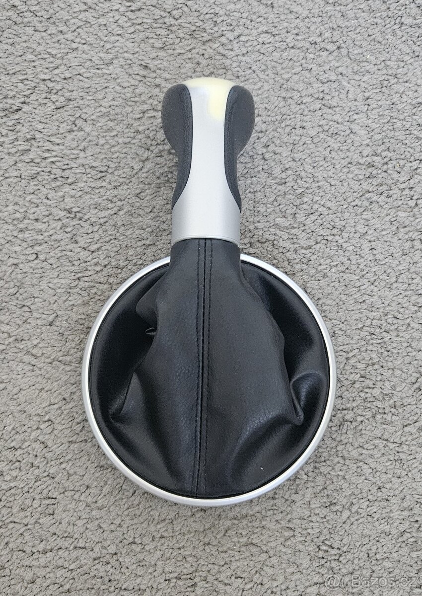 Škoda Fabia II, Romster - Hlavice řadicí páky - 2