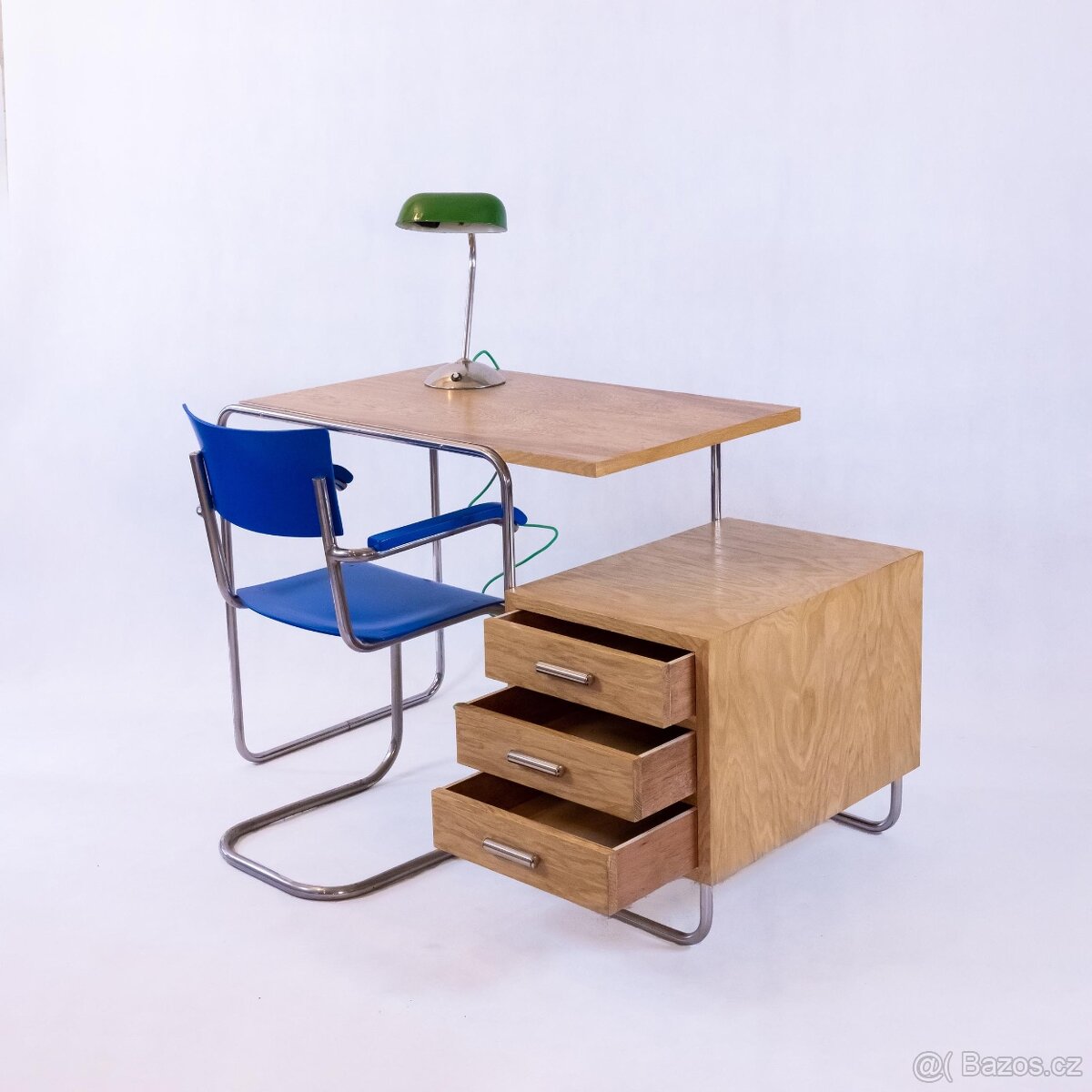 STOLNÍ LAMPA BANKÉŘKA - 2