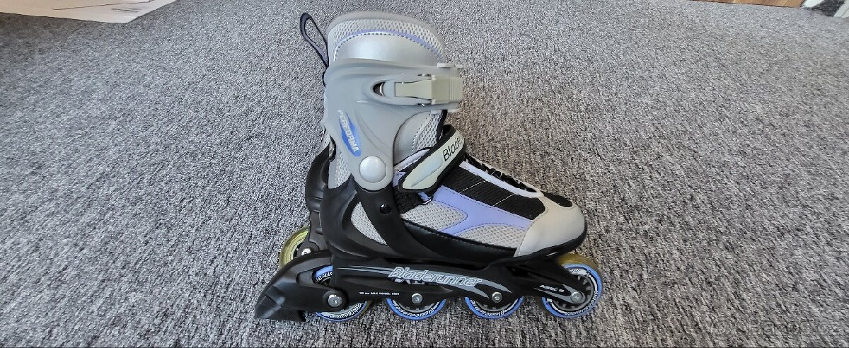 Koleckove brusle Bladerunner vel. 36 + komplet chranice - 2