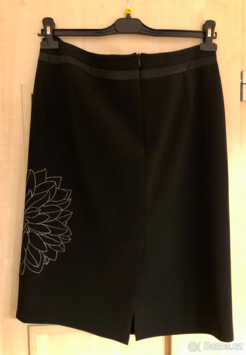 Společenská pouzdrová sukně s lurexovou výšivkou zn. Zebra - 2