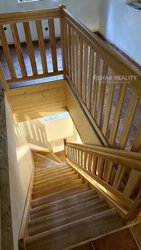 Nabízíme Vám k prodeji dům, bývalý mlýn, podl.plocha 163m2, - 2