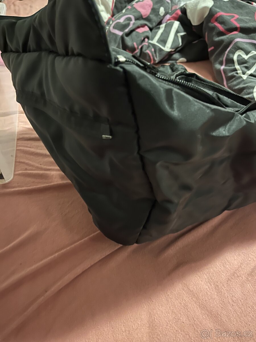 Uzavíratelný nákupní košík pod kočárek - 2