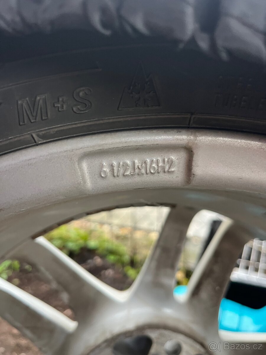 Kola Hyundai Kona - 2