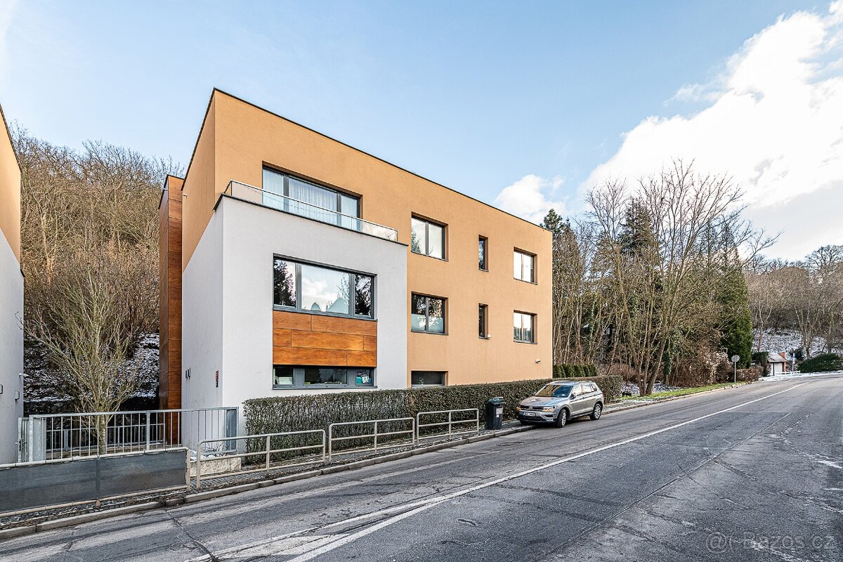 PRODEJ BYTU 3+1 95 m JINONICKÁ, PRAHA 5 - KOŠÍŘE - 2