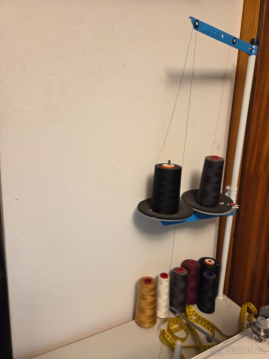 ŠICÍ STROJE PRŮMYSLOVÉ, ALE TAKE NA DOMA - 2