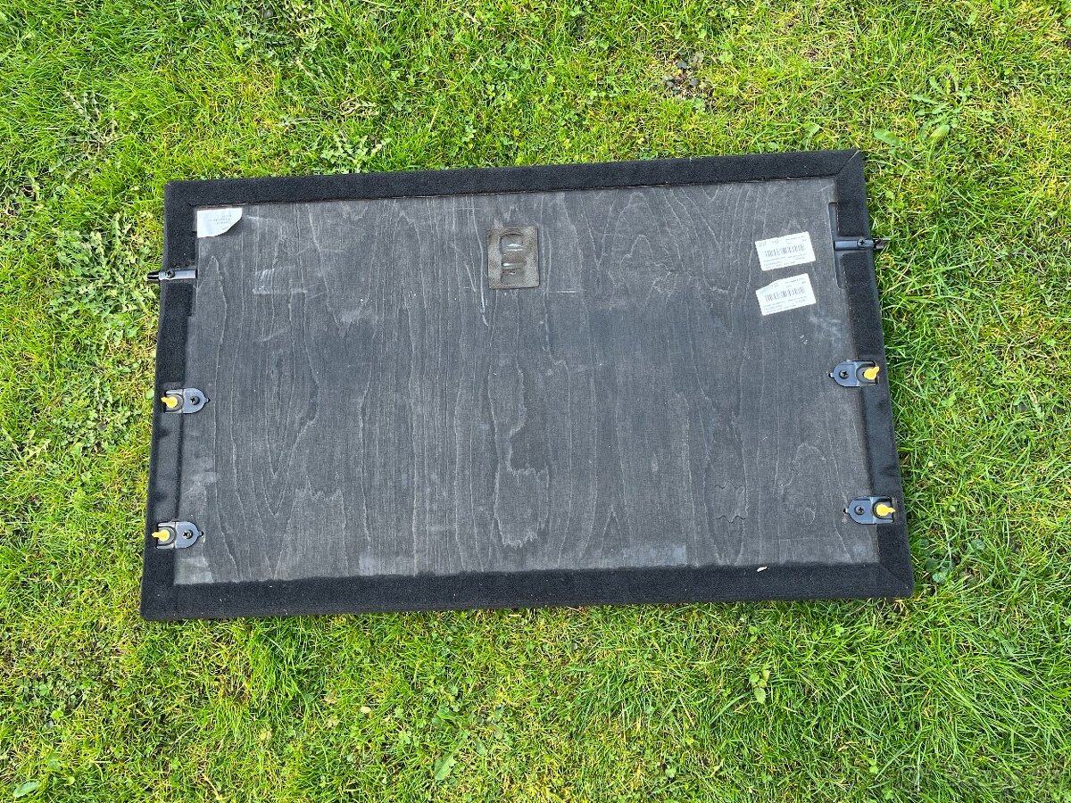 podlaha kufru Land Rover Discovery 3 - 2