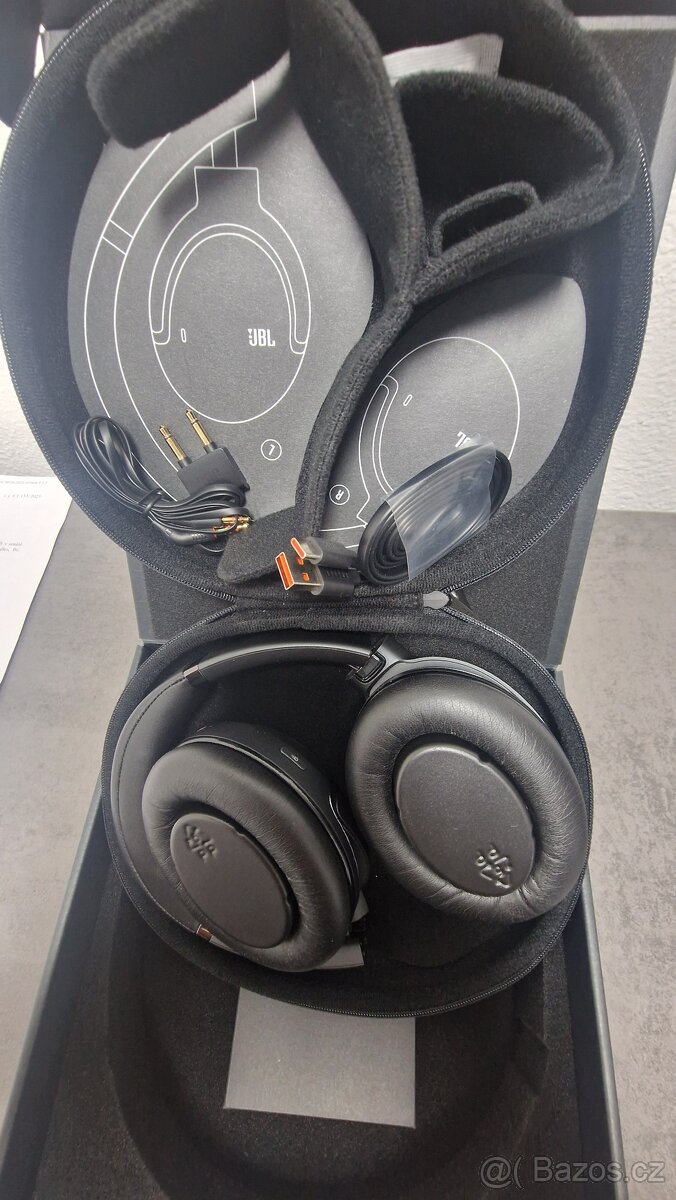 Sluchátka JBL TOURONE ONE Wireless - 2