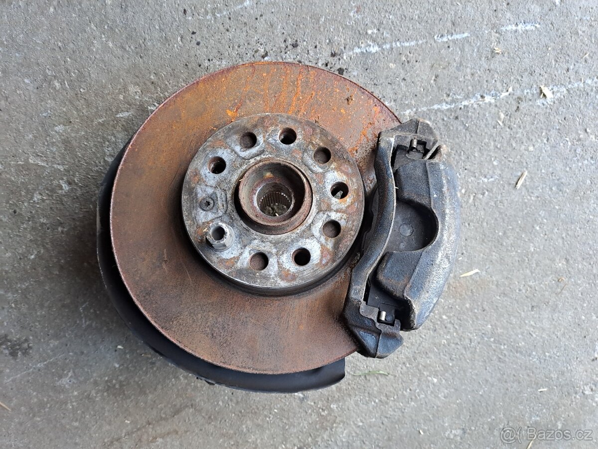 Škoda Octavia 3-4 2.0 TDI levá těhlice - 2