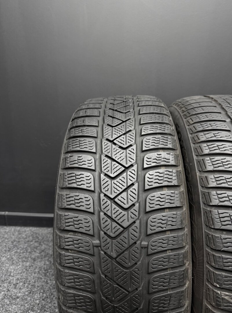 Sada pneu Pirelli 215/55/17 94H - 2