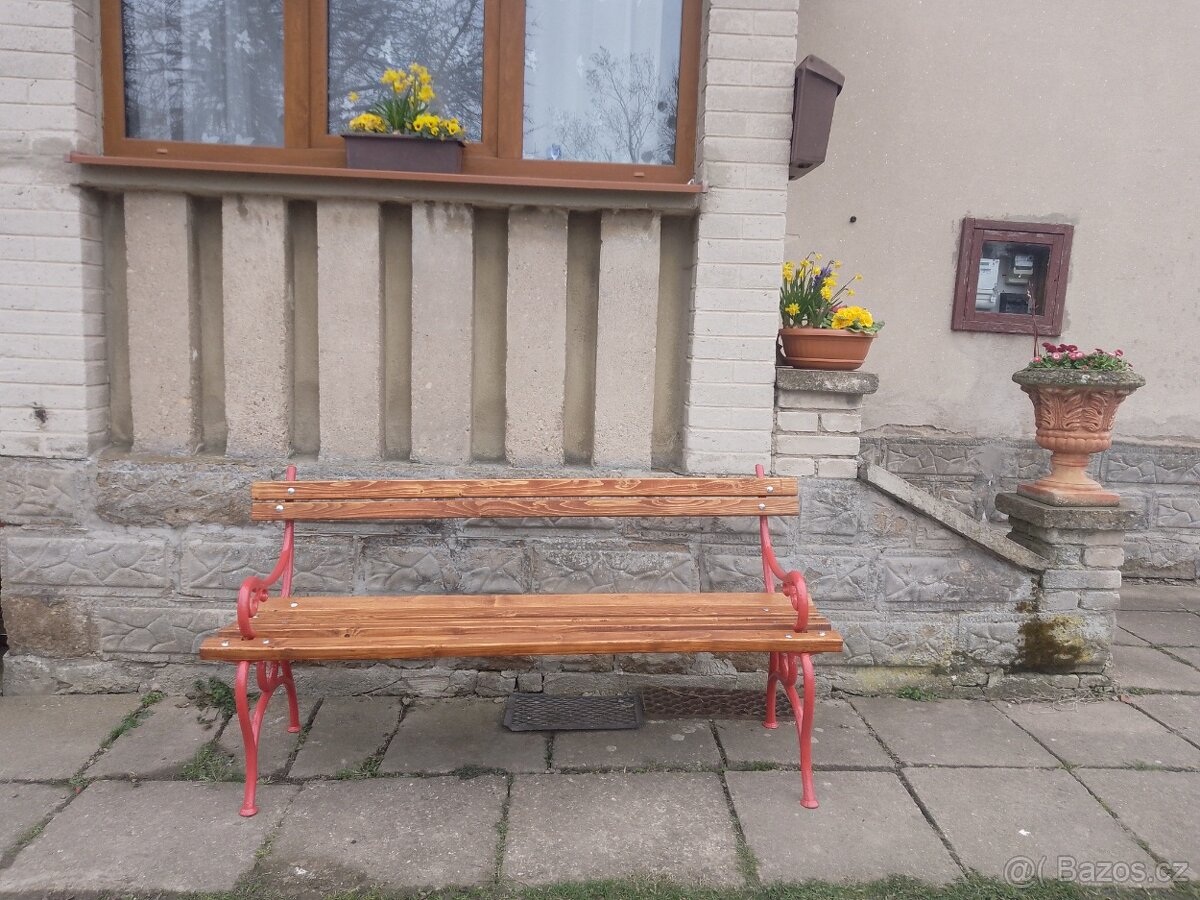 Zahradní lavička - 2