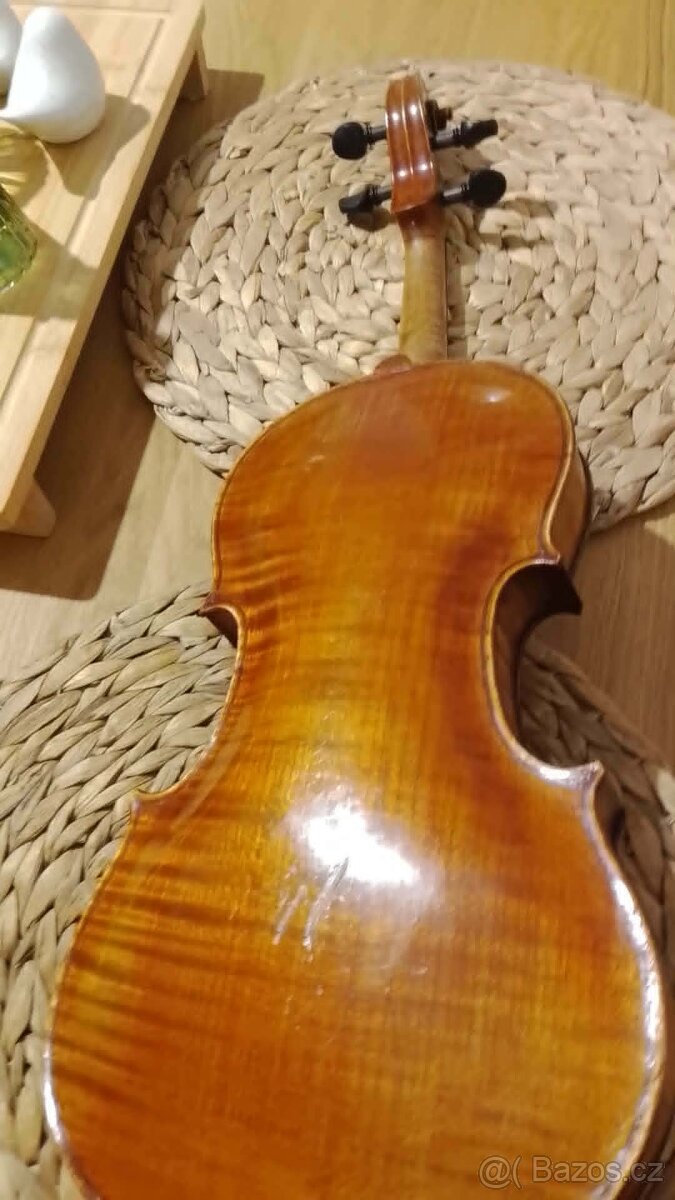 Housle - 2