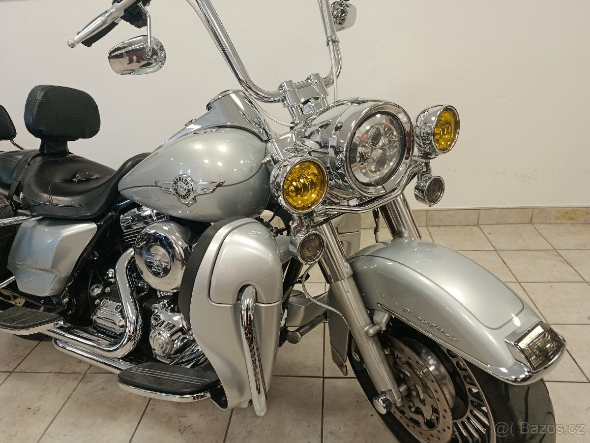 Harley Davidson flhrc road king classic - 2