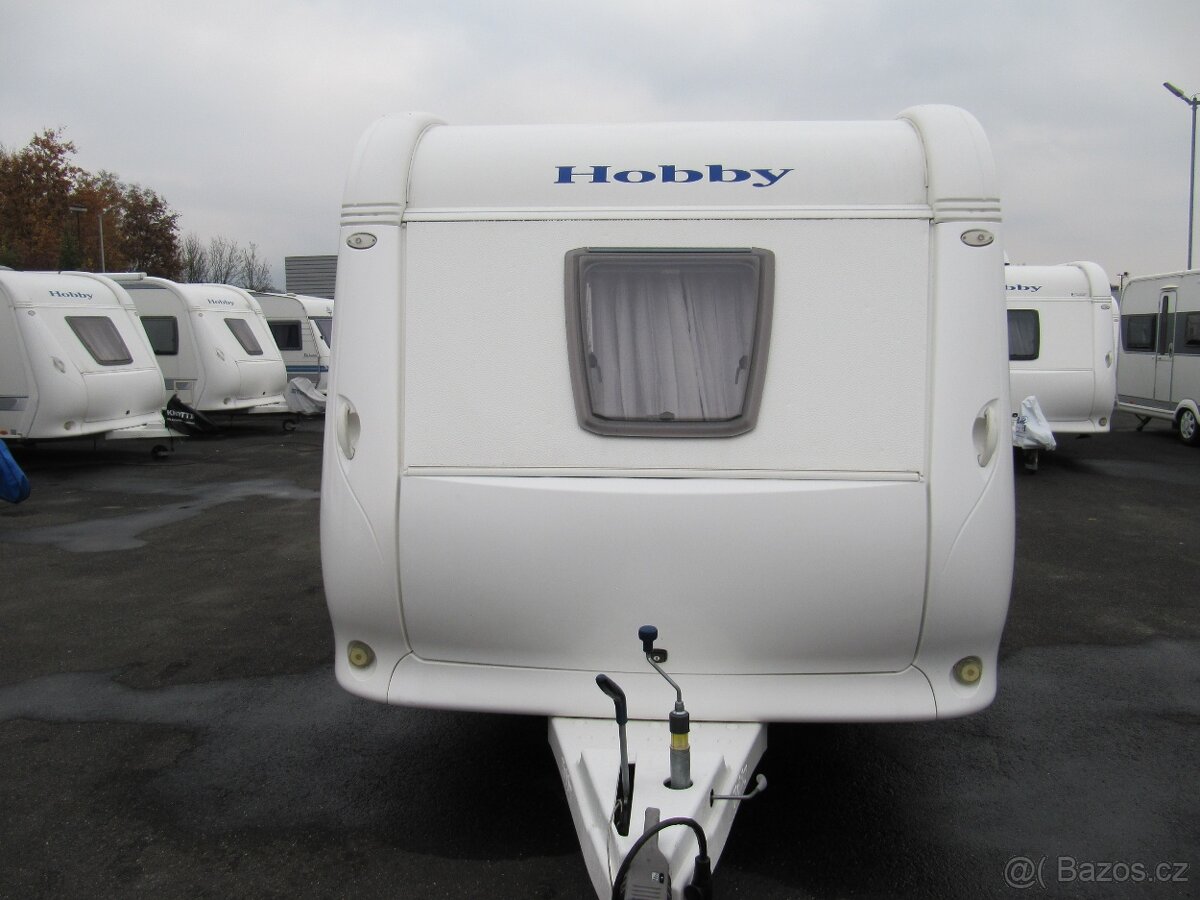 Prodám karavan Hobby 500 kmfe,r.v2009 + mover + markýza