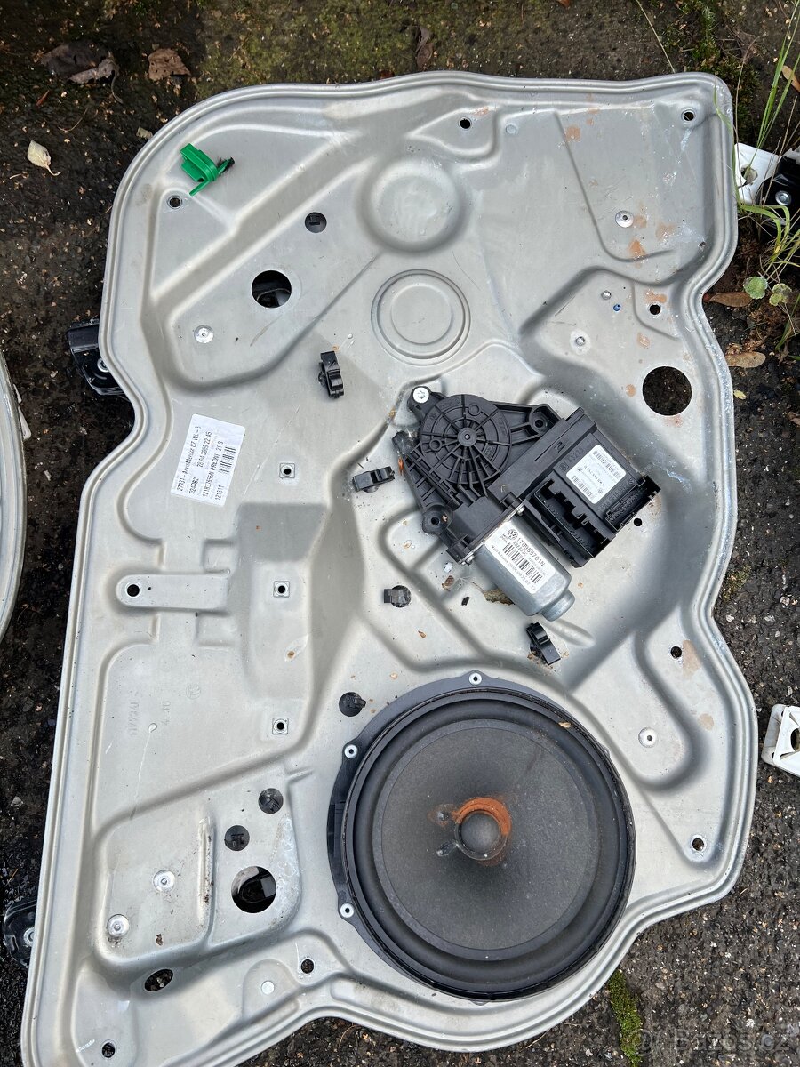 Stahovacky oken octavia 2 - 2