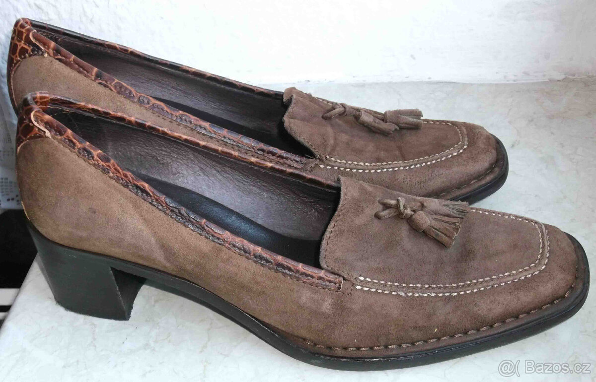 Bata. ELEGANTNÍ značkový kvalitni botky VEL.38 - 2