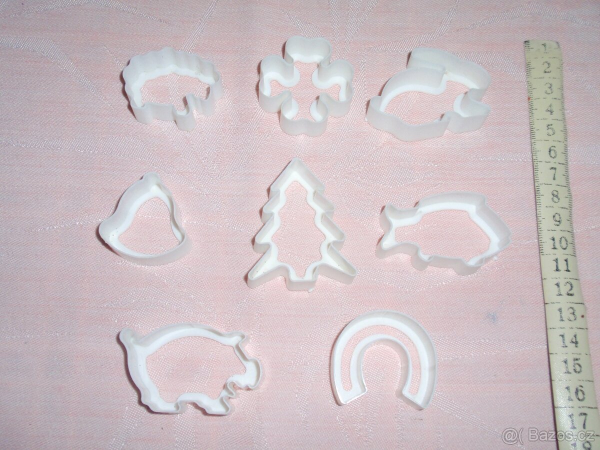 Vánoční vykrajovátka na cukroví nebo perníčky 8 ks - 2