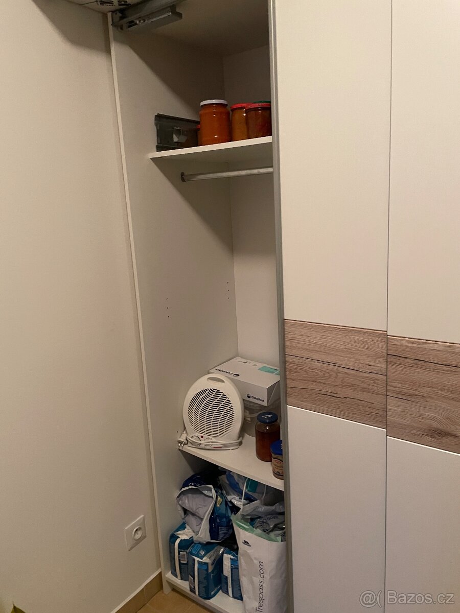 Skříň s posuvnými dveřmi Puls - 2