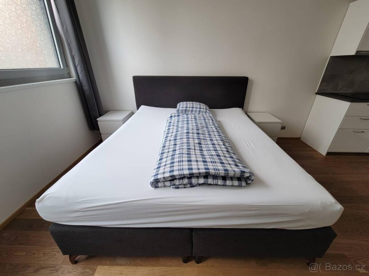 Postel Bergamo pro dvě osoby - 2