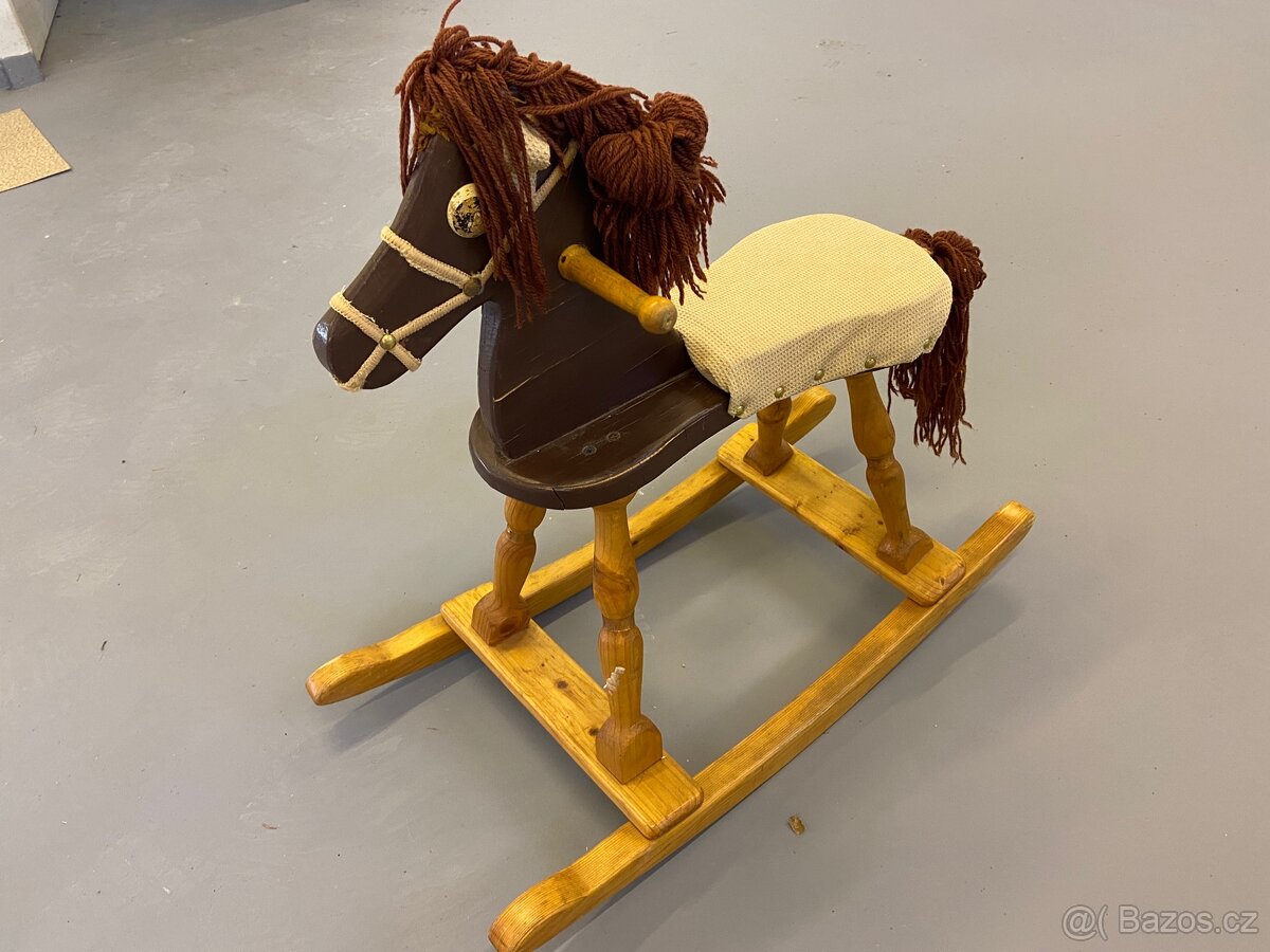 Houpací koník retro - 2