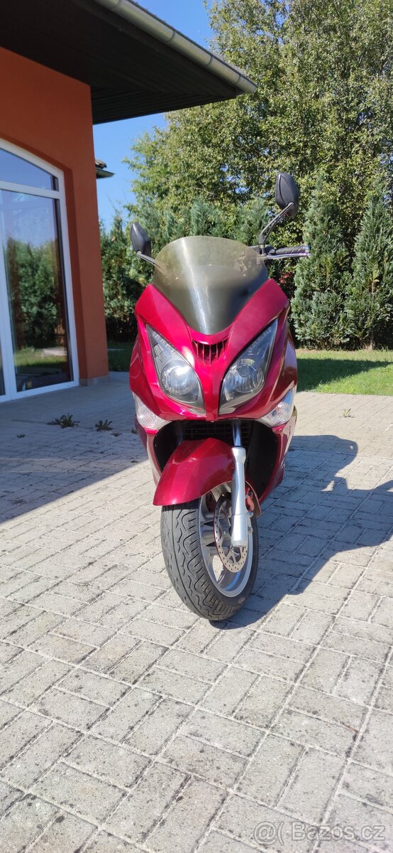 Prodám skútr Zn. Jonway GTS 125 - 2