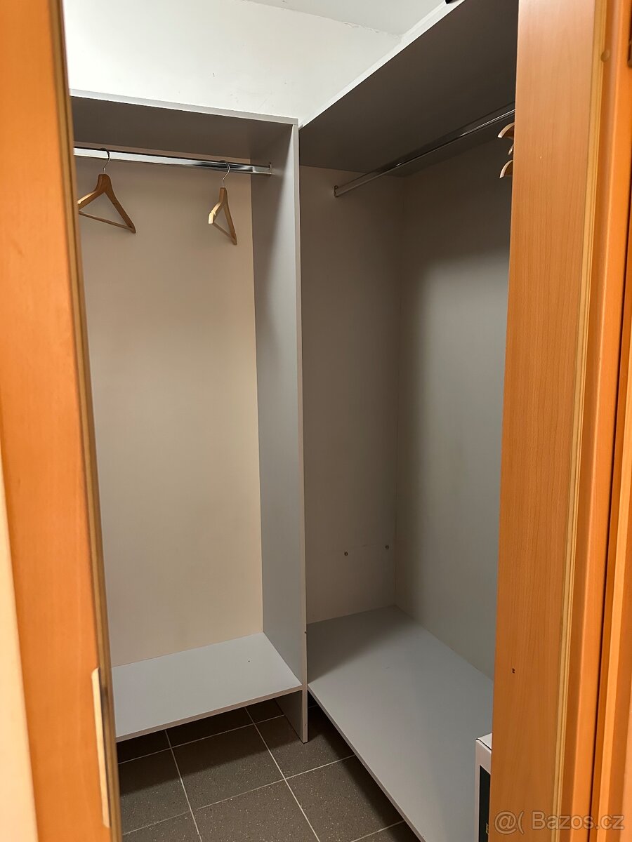 Šatna / šatní skříně - 2