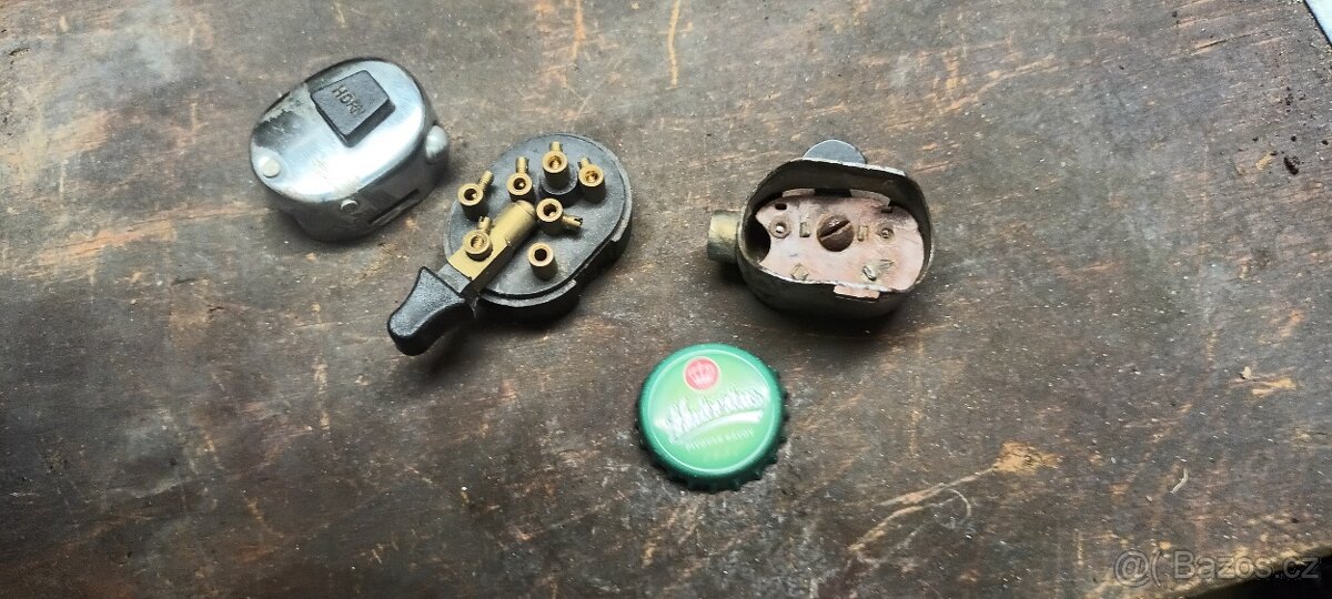 Přepínače asi Jawa robot - 2