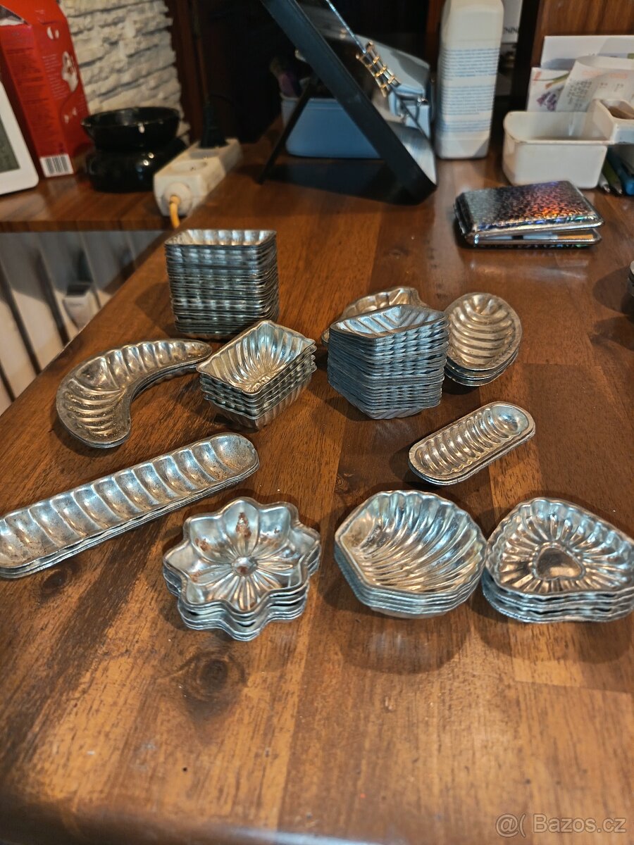 Staré formičky na cukroví Československo - 2