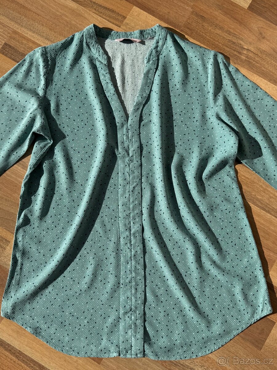 Halenka s jemným vzorem, vel. M - 2