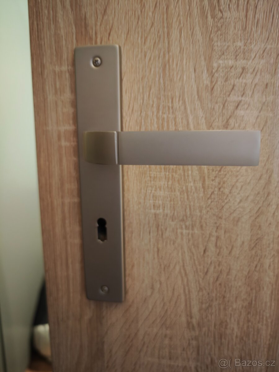 Interiérové dveře odstín dub - 2