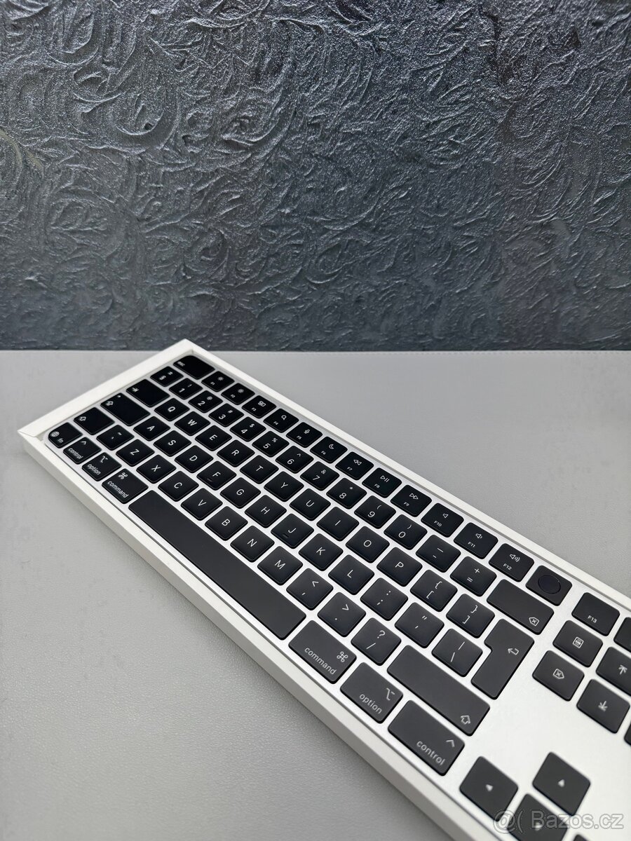 Apple Magic Keyboard Touch ID numer., černá - ZÁRUKA+FAKTURA - 2